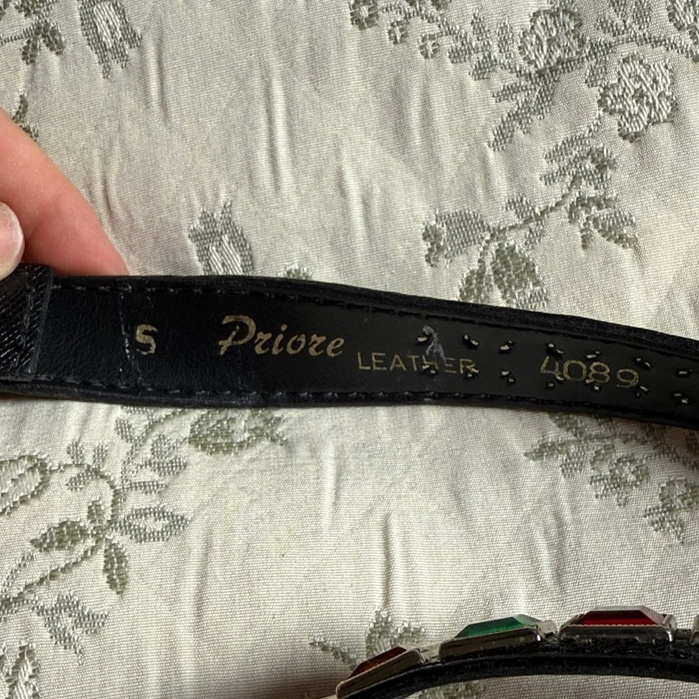Black Leather Belt with Silver Buckle and Multicolor Accents Vintage Small. - Picture 4 of 17